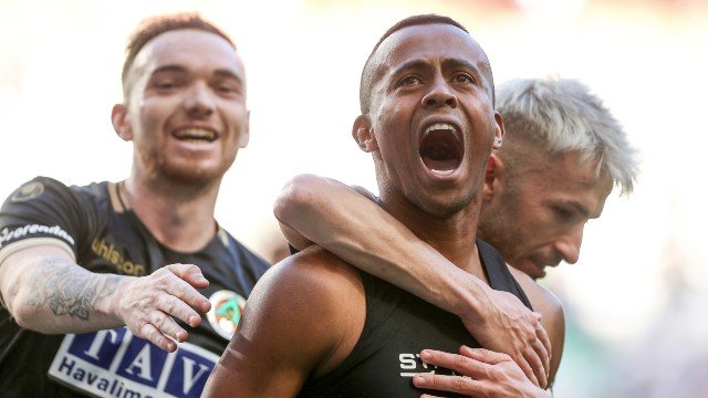 Alanyaspor, Konya'da kazandı