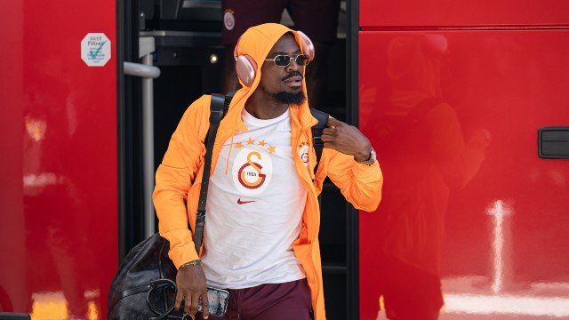 Serge Aurier'den veda mesajı